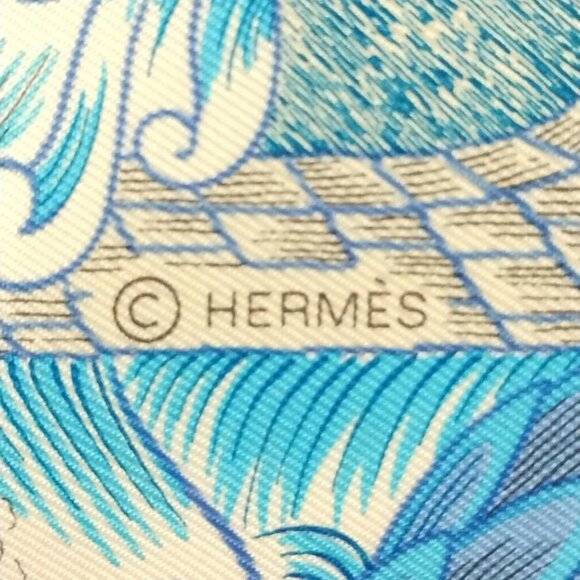 HERMES Carre 90 - Light Blue Light Pink Multi Scarf 566-082725 - Picture 3 of 7